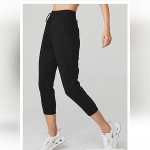 NWT Alo Yoga 7/8 easy sweatpant